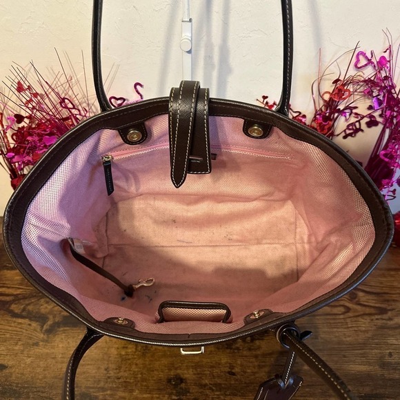 Dooney & BOURKE Signature Canvas Print Tote Bag - Picture 6 of 10